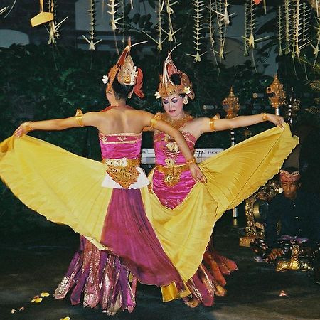 Hotel Puri Bambu Jimbaran Екстериор снимка
