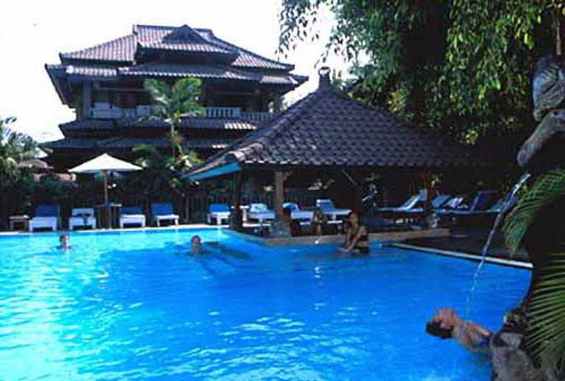 Hotel Puri Bambu Jimbaran Екстериор снимка